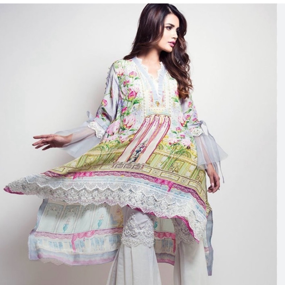 Elegant Floral Women's Kurta